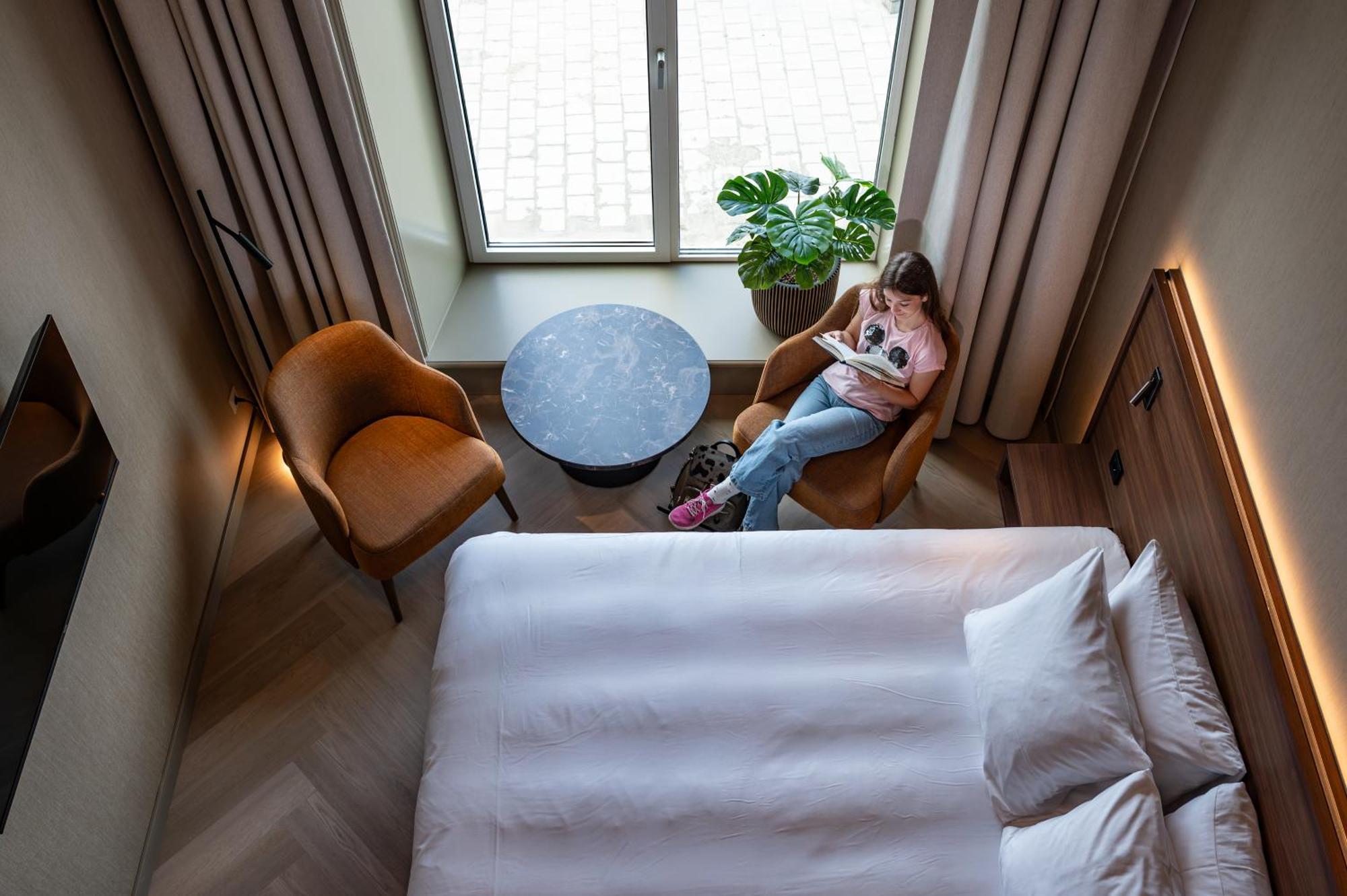 Hotel De Zeevaartschool 4*